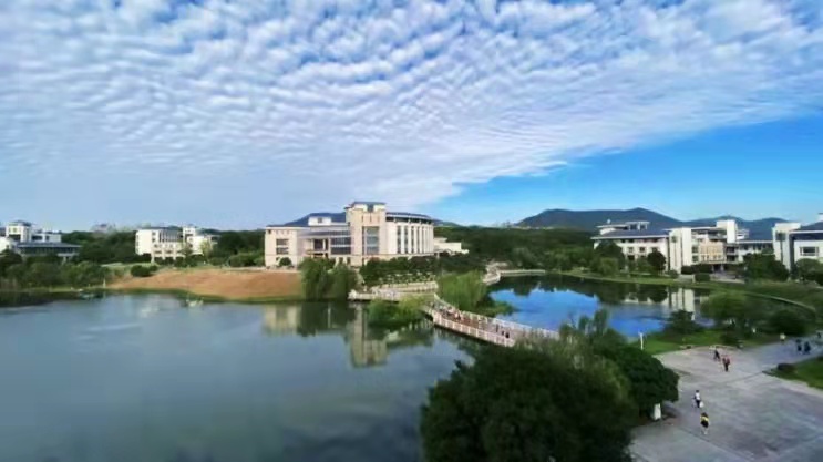 江苏一所“双非”高校，竟得到各省青睐，选调生享受985的待遇