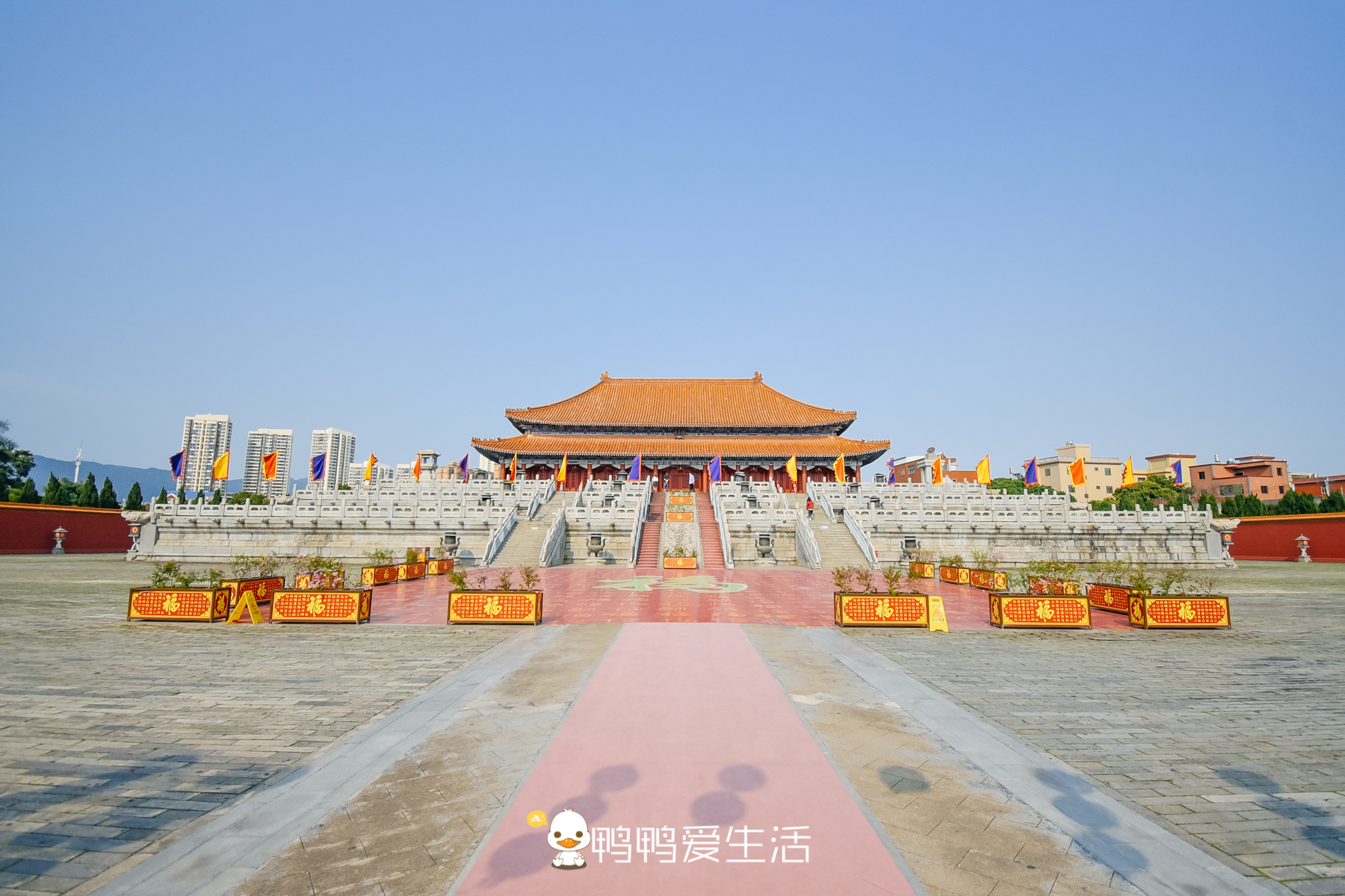 免票第一天，坐车近40站来厦门这个影视城，人少仿佛穿越到北京