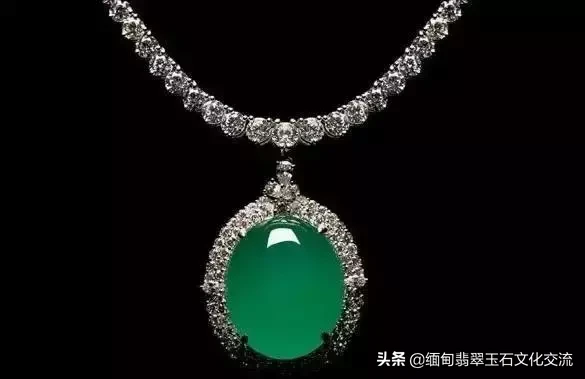 缅甸翡翠玉手镯价格(缅甸翡翠玉手镯到底多少钱一个) 缅甸翡翠玉手镯价格(缅甸翡翠玉手镯到底多少钱一个)