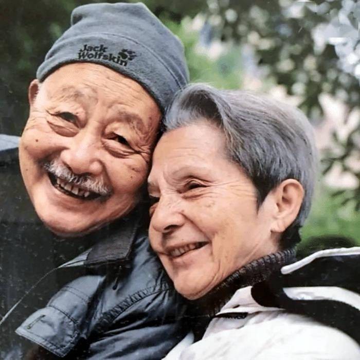 袁迪宝李丹妮(83岁中法混血老太，苦等厦门男子55年，重逢后终于嫁给了他)
