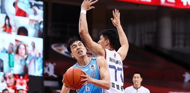 nba球星都读哪些大学(NBA和CBA后卫中的高学历球员，博士、硕士和名牌大学应有尽有)