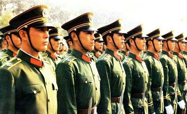 1985年，中央军委对七大军区进行了大幅度裁军重组。