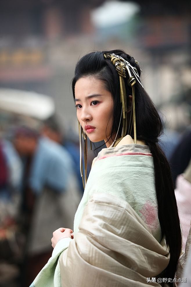 《霸王别姬》中的虞姬就是什么角?