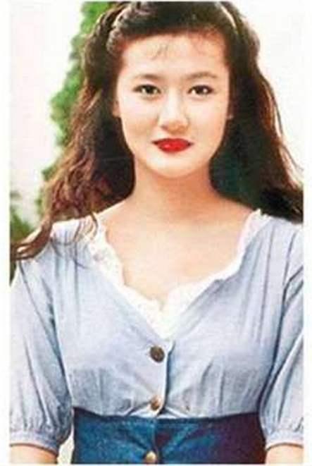 陈宝莲：为亲情，被母卖身成艳星，为爱情，29岁产子后跳楼自杀