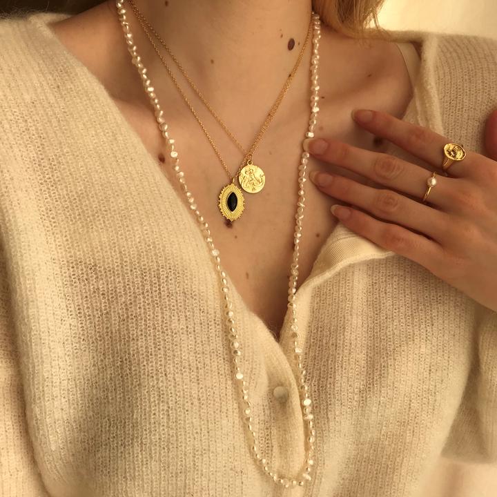 戴上珍珠，你就是少女