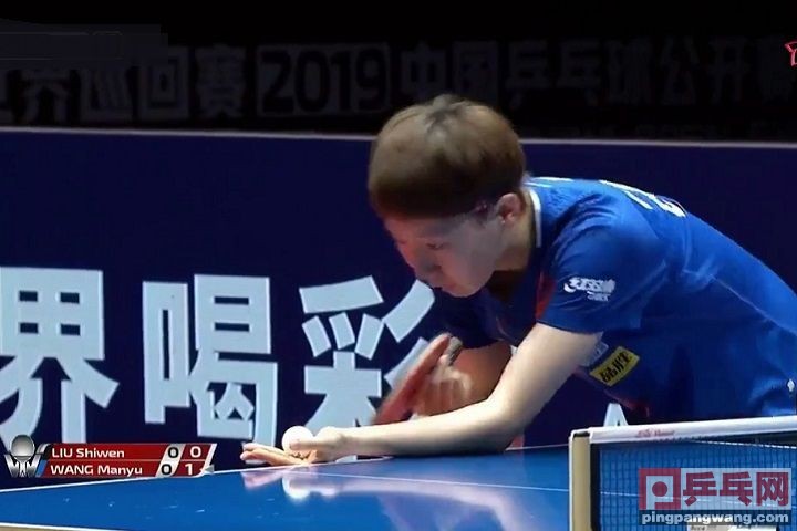 王曼昱4比1击败刘诗雯，进入中国公开赛四强，王曼昱能否卫冕？