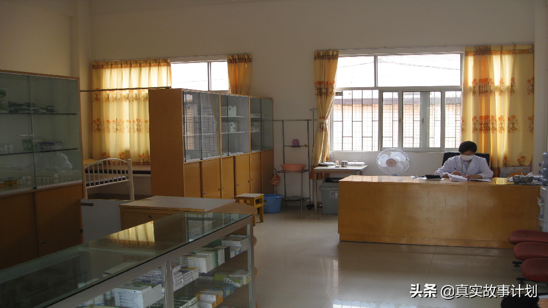 学校校医眼里的中学生体质有多弱：学习焦虑下的身心健康压力