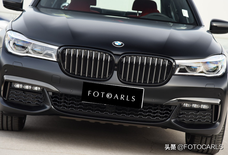 宝马7系最帅的版本，740Li xDrive黑焰版实拍，这霸气需要127.8万