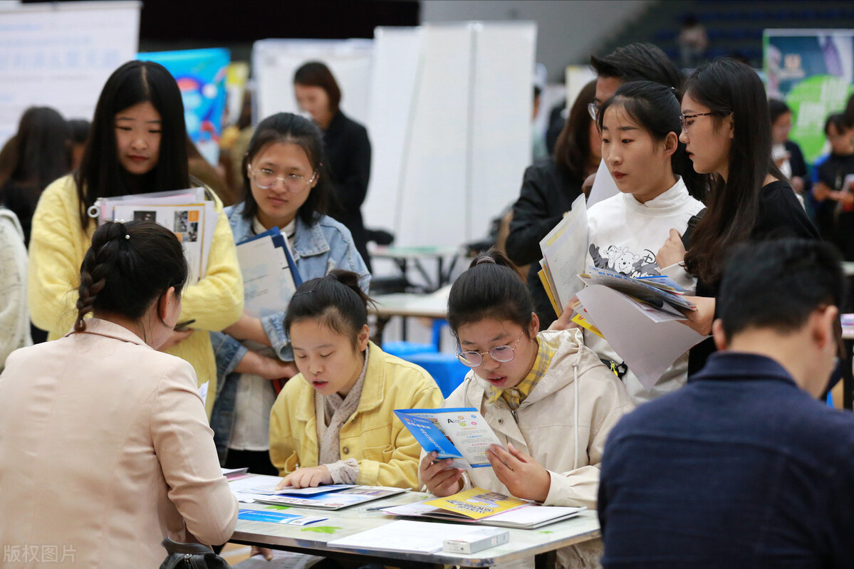 美术生挑专业这些“双非”大学性价比高，老牌设计名校适合捡漏