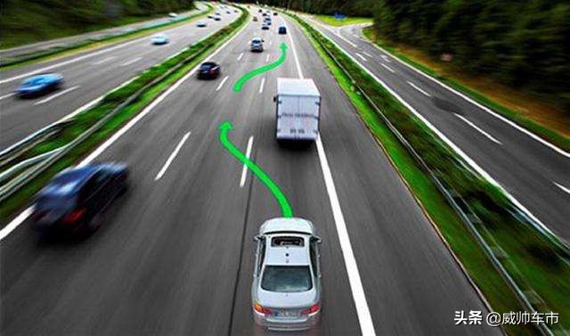 老司机总结的4条高速开车经验，新手司机请花2分钟通读一遍