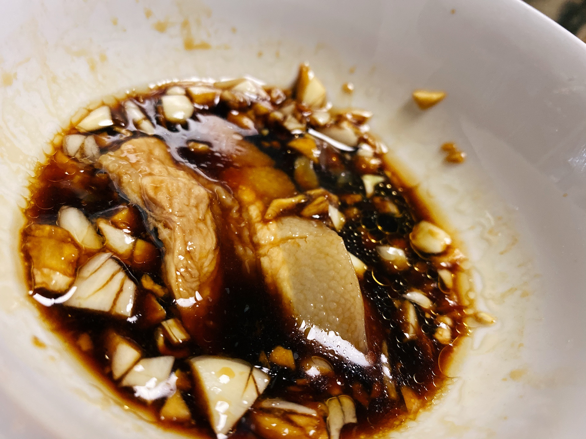 东北风味酸菜汆白肉，酸汤鲜美，不油不腻，好吃好做只需4步