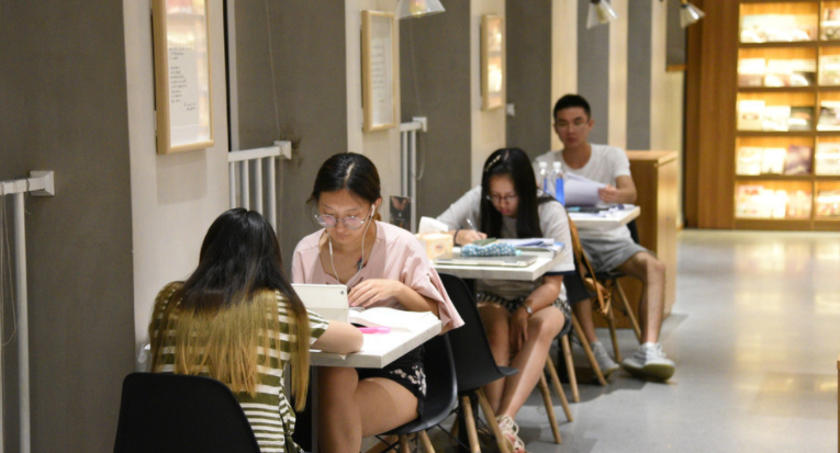 多所高校发布通知，非全日制研究生迎来春天，考研或将变得更容易