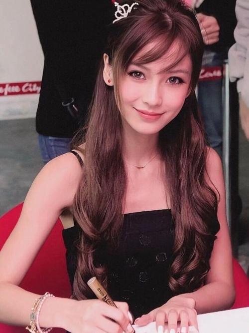 嫩模时期的Angelababy，美的惊人