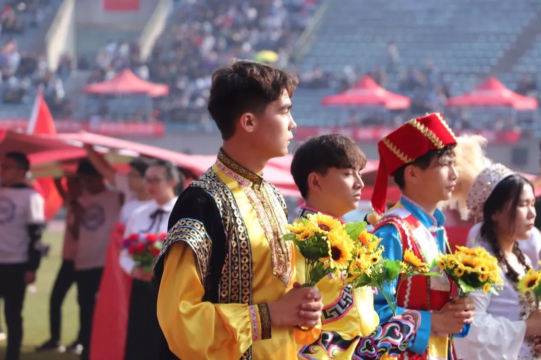 中南大学第二十届校运动会开幕！快来pick你最喜欢的方阵！