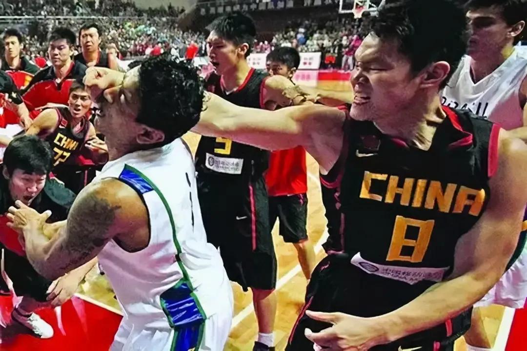 张镇麟为什么不参加nba(张镇麟去NBA？七原因证明没希望，朱八易九丁外援都是难过的山)