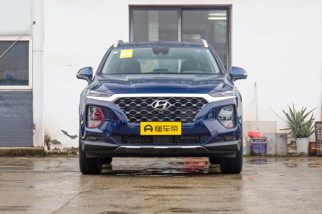 第四代胜达SANTAFE，智享便捷大六座SUV