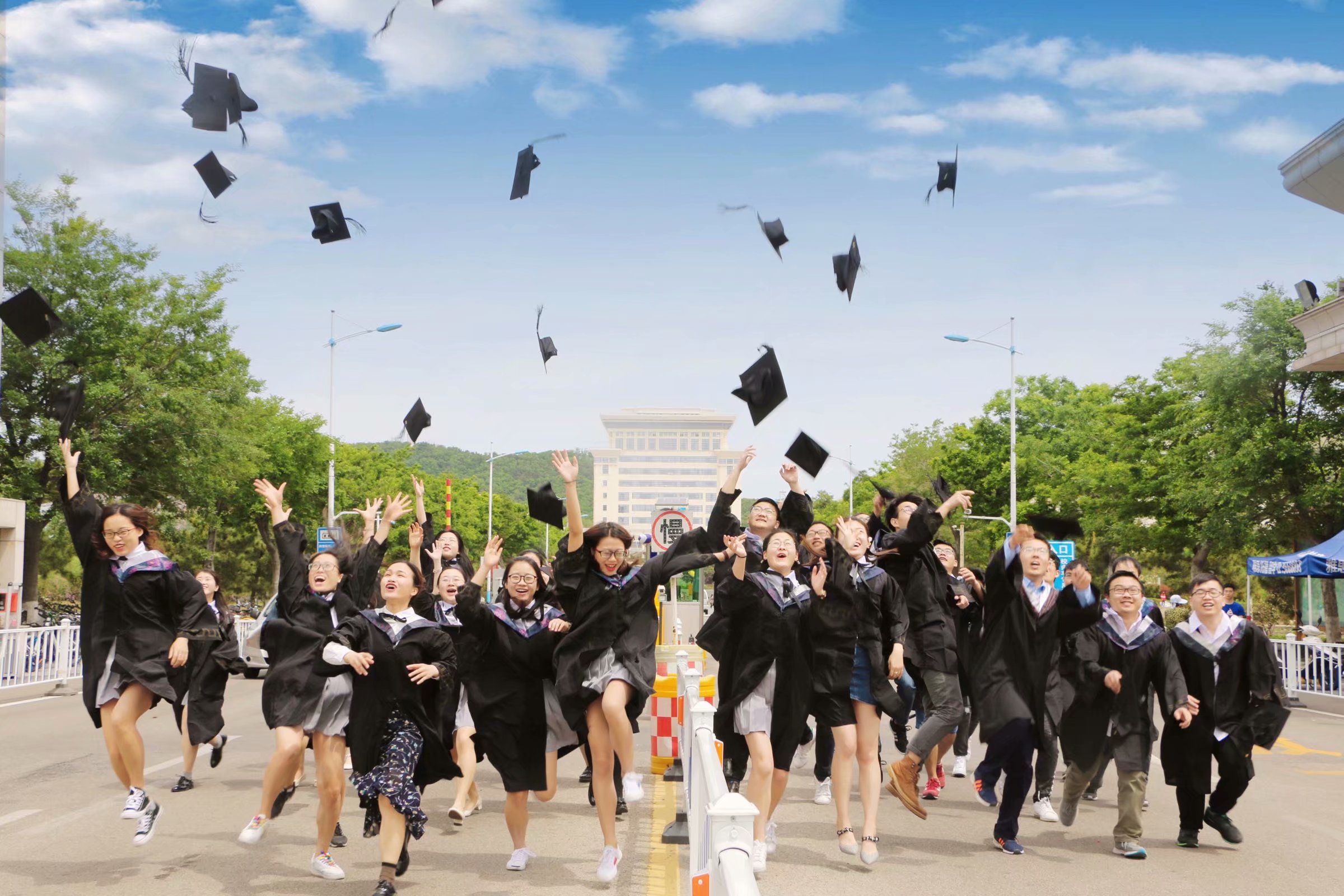 为什么“大学生子”屡屡出现？