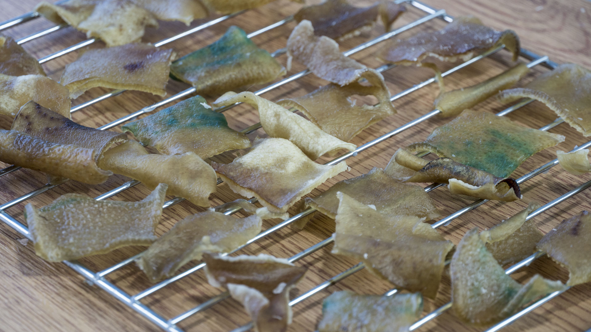 秋冬干燥寒冷，女人要多吃6种食材，补水又驱寒，面如桃花显年轻