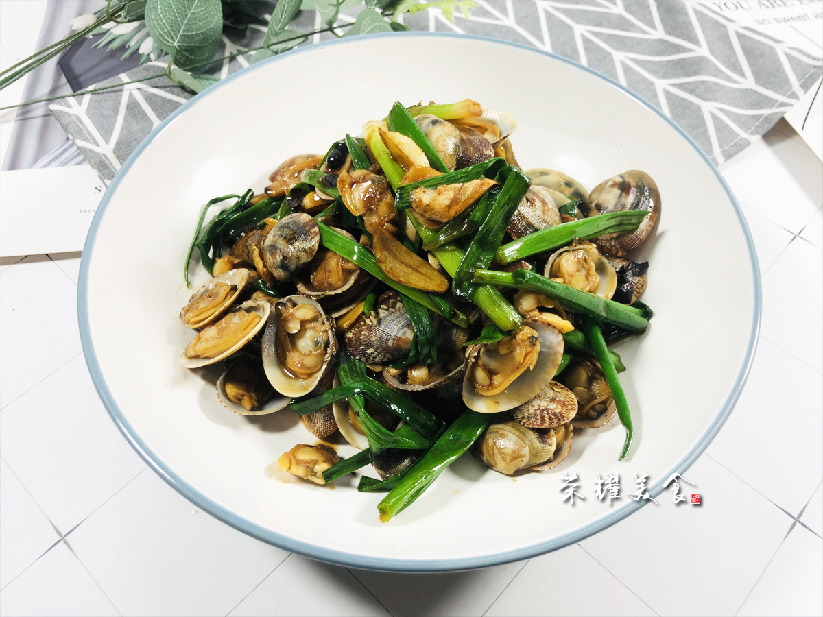 吃蛤蜊时有沙子怎么办？牢记口诀“三步曲”，再也不怕吃出沙子了