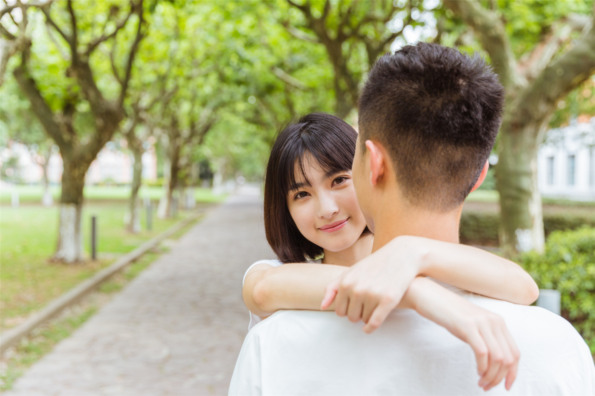 想念一个人时，别总说“我想你”，换成这三种情话效果更好
