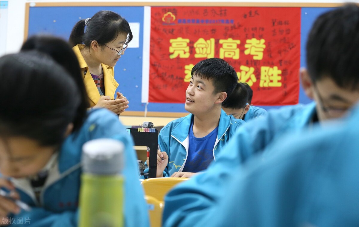 理综满分、高考总分708，坦言：三年从未熬夜，一直坚持2点原则