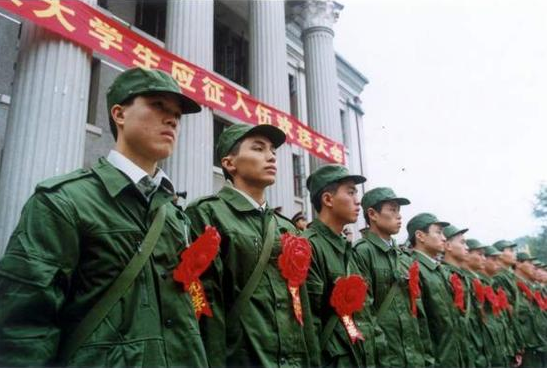 专科生从军入伍，到底算不算“大学生士兵”？8个好处本科也羡慕