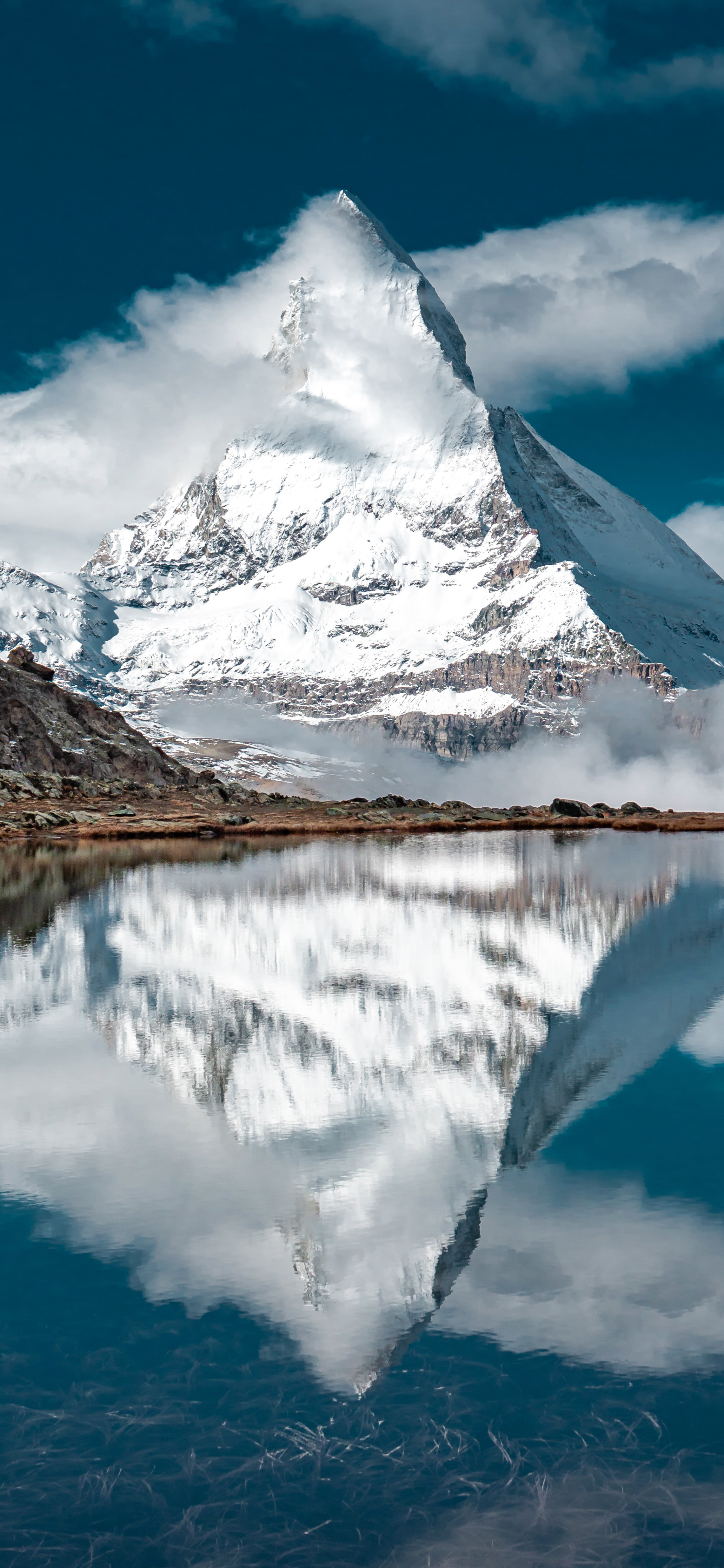 雪山壁纸︱沿途有风景，背后有阳光