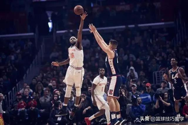 nba罗斯受过哪些伤(刚复出又骨折！一个月骨折两次！看到队友受伤，罗斯流泪了)