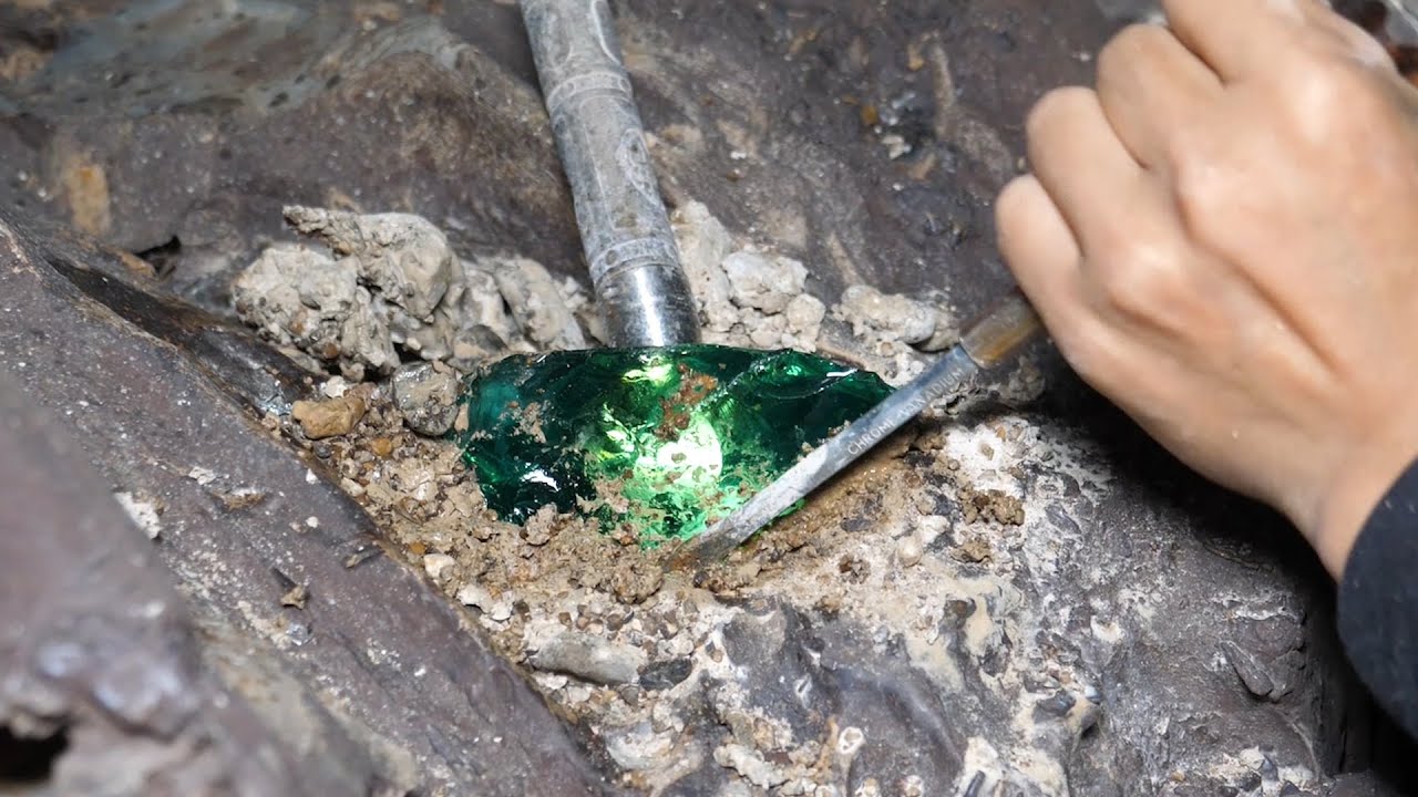 它是生产芯片的原料，为何美国自己不开采，反而想要从中国进口？