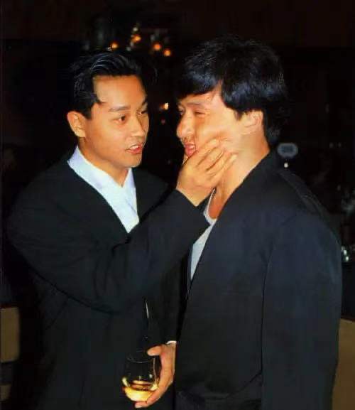 娱乐圈的“哥哥”那么多，啥时候才能出现下一个“张国荣”呢？