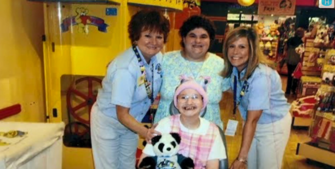 美国“残障女”联合男友杀害亲生母亲，得手后：那个婊子死了