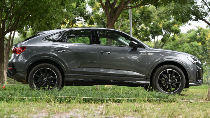 奥迪Q3 Sportback D挡是现实陪伴，S挡是自我释放