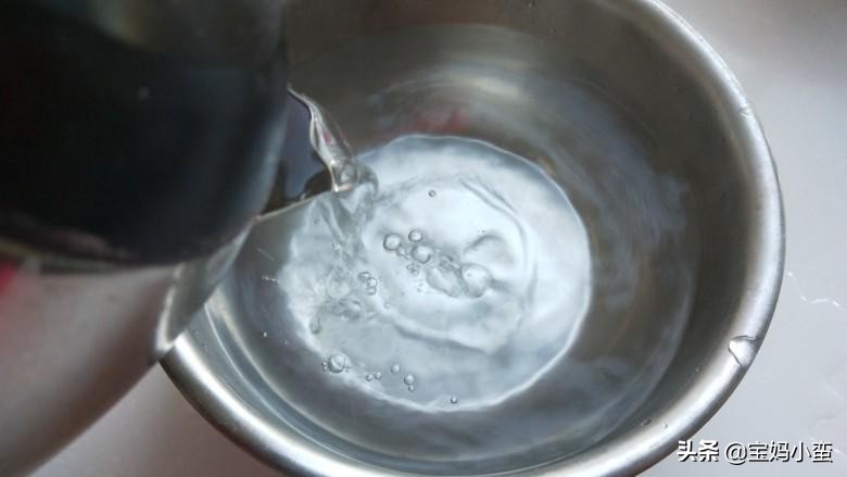 胶水用什么可以洗掉 如何去除衣服上的胶水