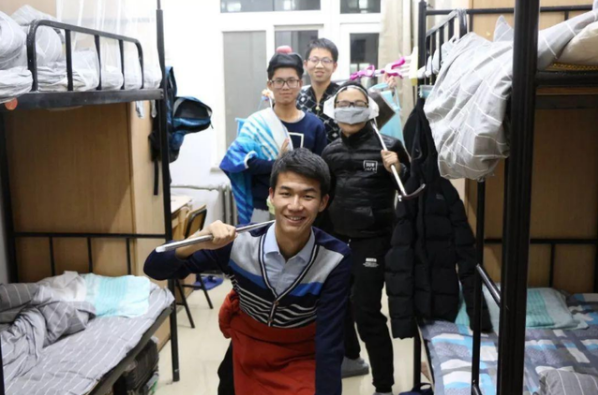 平顶山学院官网（平顶山学院出现）