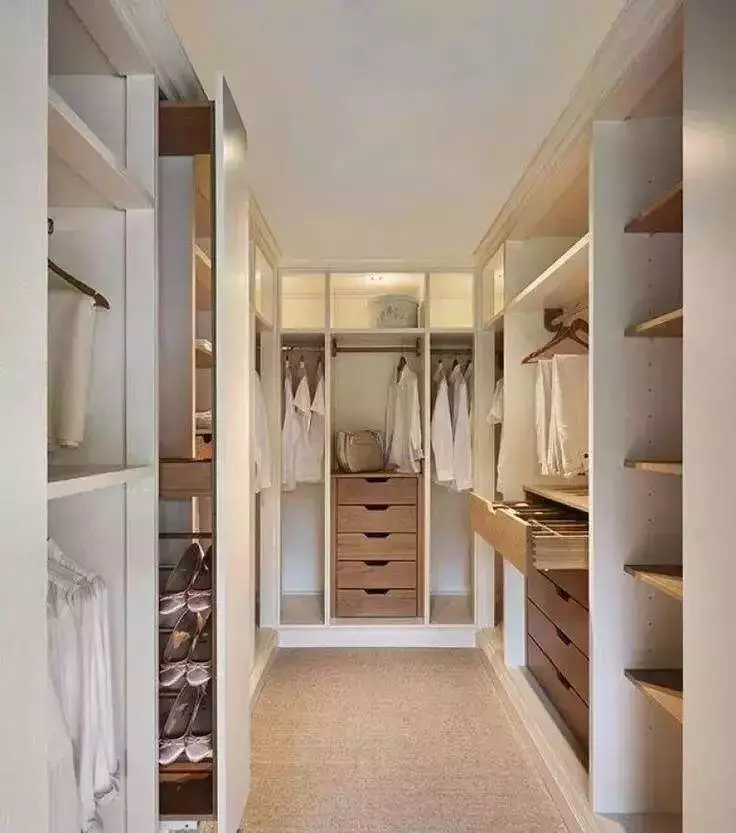 小户型衣帽间，3m²就搞定，这样设计就对了