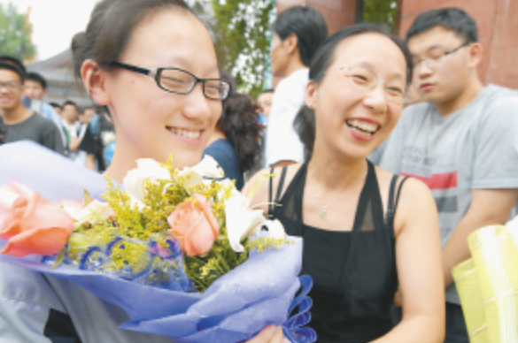 300多分宴请被嘲笑，升学宴是本科生专属？这些专生为其鸣不平