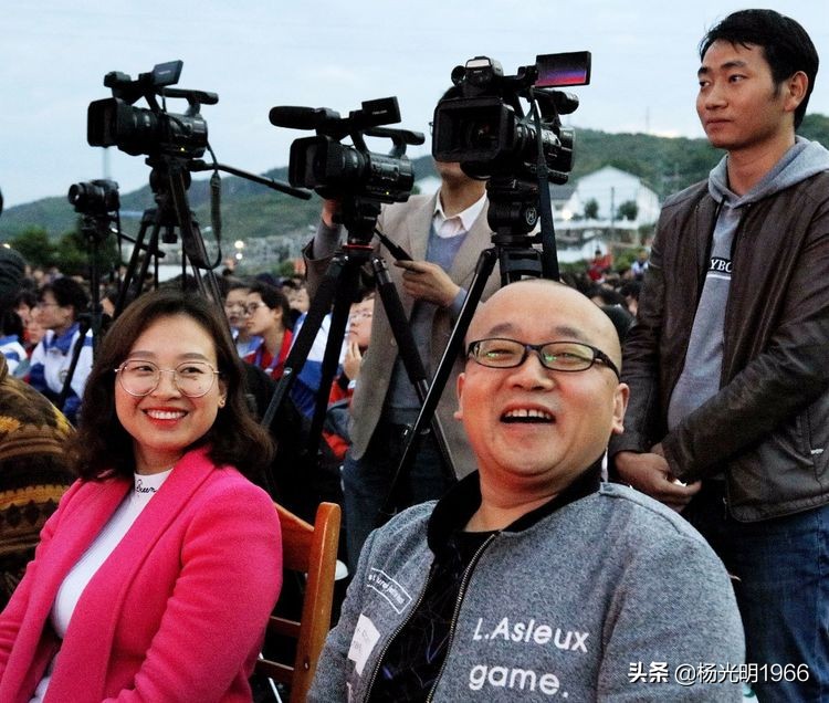 施秉一中：唱响青春   舞动人生