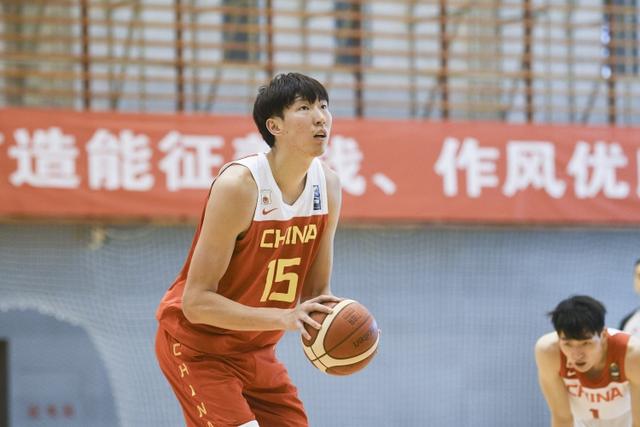 加拿大篮球有哪些nba球员(男篮硬仗！加拿大队8名NBA球员，中国周琦领衔，杜锋强调攻防体系)