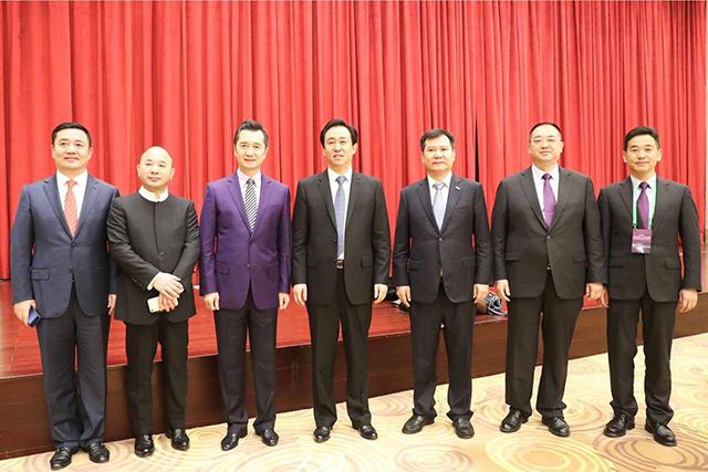 安徽隐形首富,白手起家打天下,身价千亿,有万亿矿山,却至今不上市