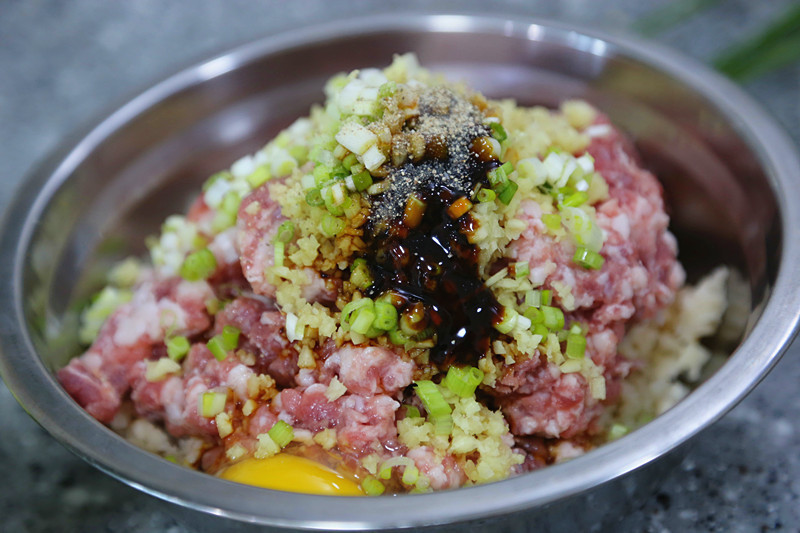 丸子的做法,丸子的做法豬肉丸子