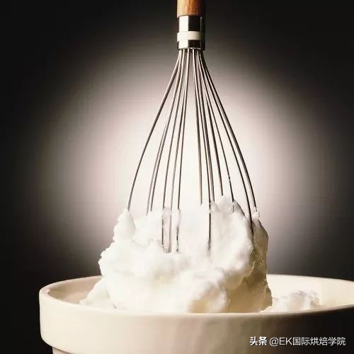 学不会这2点淡奶油打发关键点，打1000次你也打不好