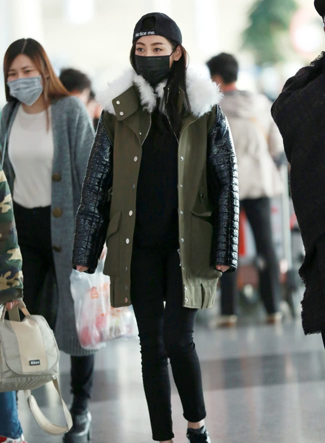 高圆圆大衣街拍图片(高圆圆) - 赤虎壹号