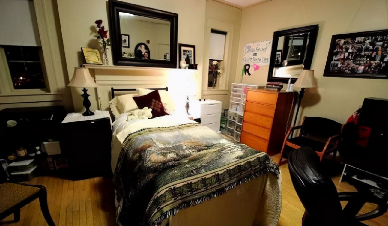 清北VS哈佛剑桥“宿舍”对比，一个天上一个地下，差距非一星半点