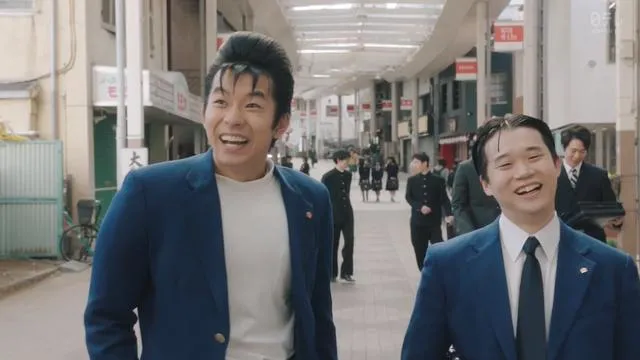 日本爆红男女艺人同天确诊新冠,两人交往至少三年,疑似低调同居
