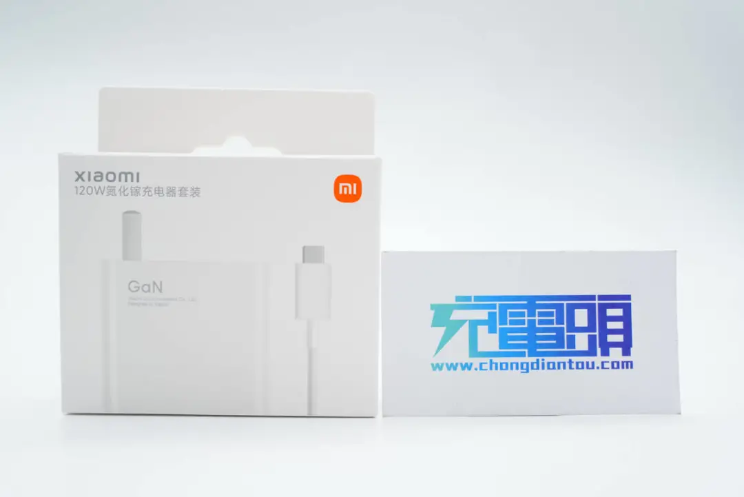 内置氮化镓芯片，体积小功率大，小米120W USB-C快充拆解