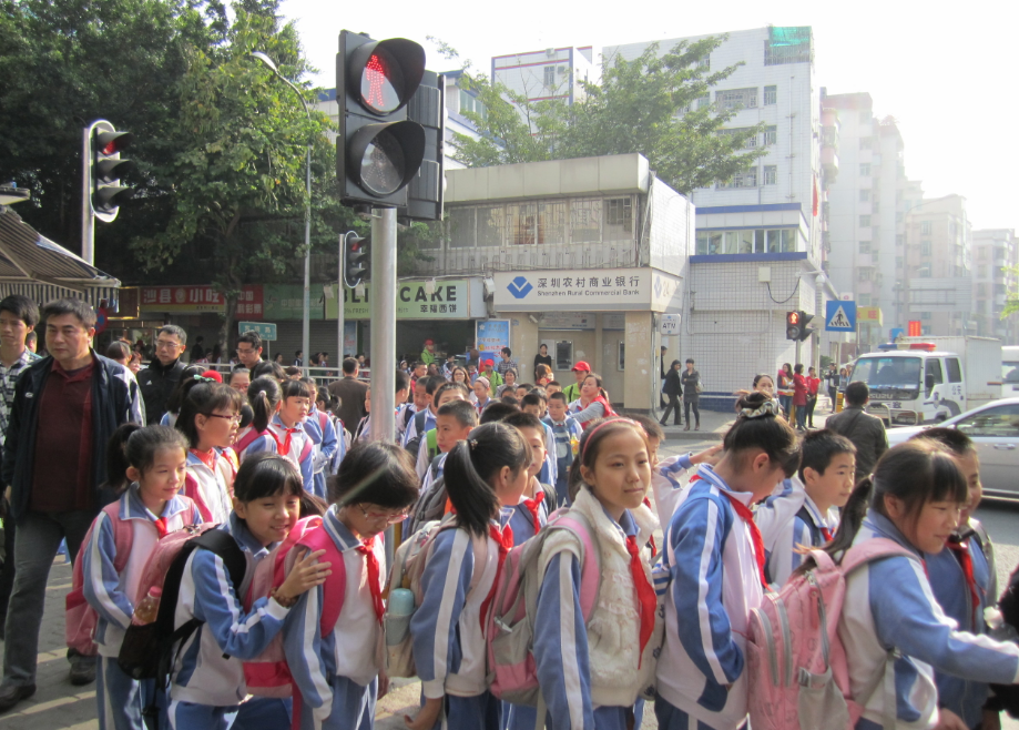 当春游变成“社会实践”还有意义吗？学生表示不满，家长掏空钱包