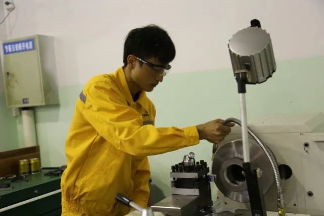 高水平培养促高质量就业，广东技工院校毕业生就业形势火爆