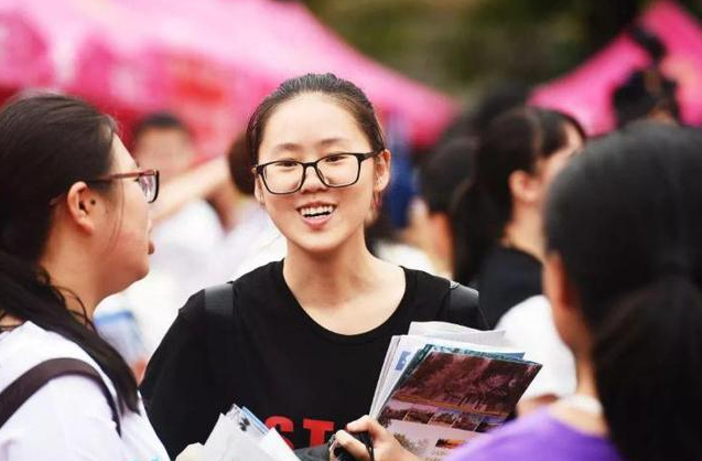 多地高校发布通知，上大学可免学费还有补助，有想法的学生可留意