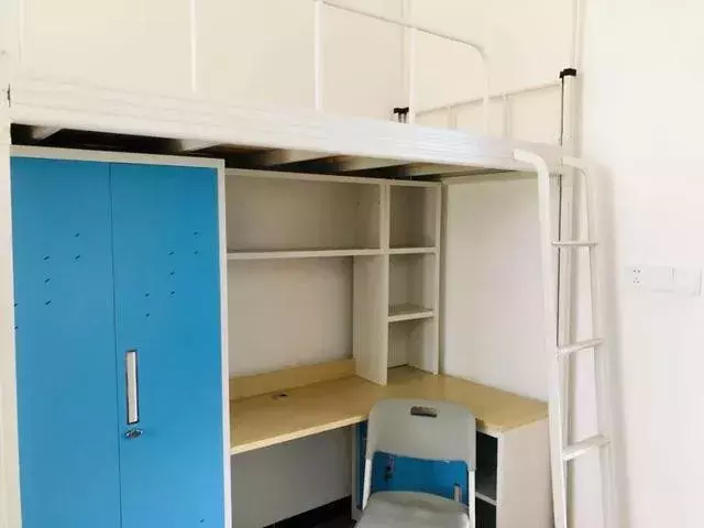 广东最坑爹vs最壕的大学宿舍！你们感受一下，这区别扎心了