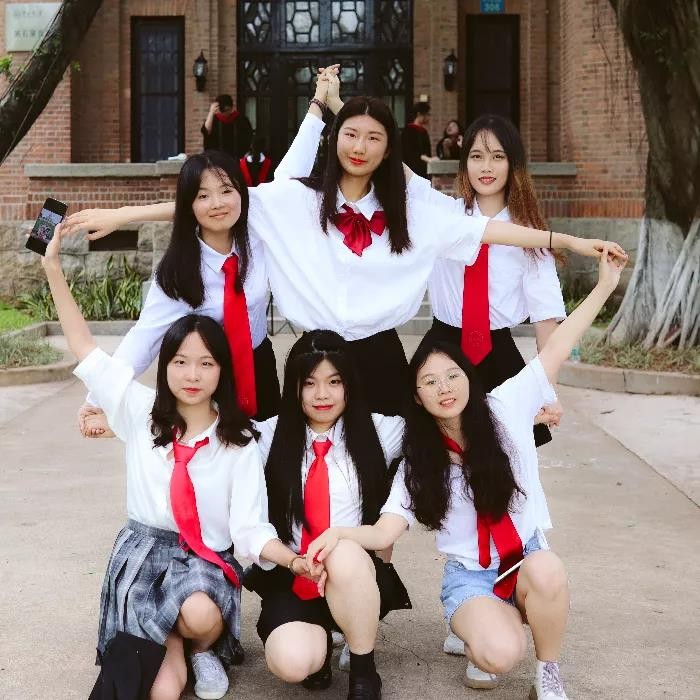 优秀!中山大学同寝姐妹团，包揽各类奖学金，如今集体升学顶尖985
